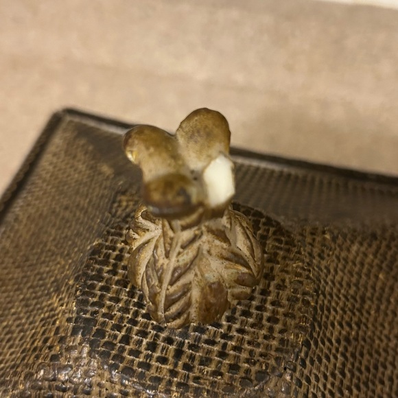 Vintage Farmhouse Rooster Decorative Box
Lift-off Lid - Picture 5 of 10